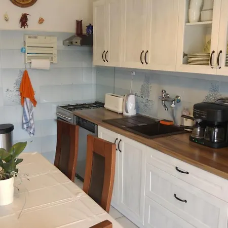 Crystal F Apartment *