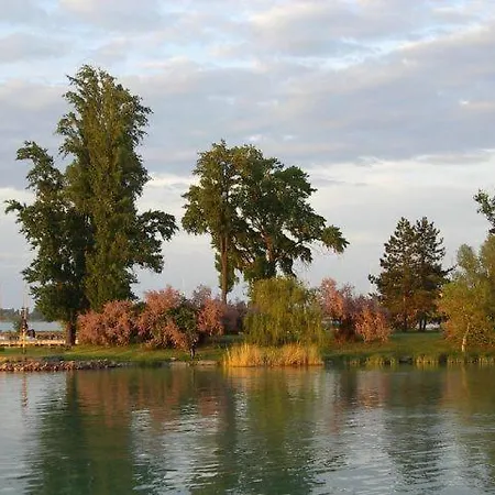 Apartament Crystal F *